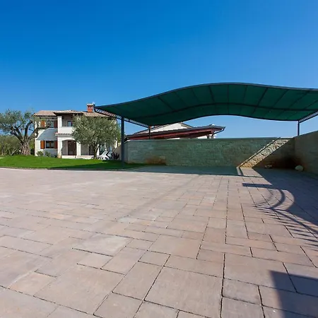 Vila Lory