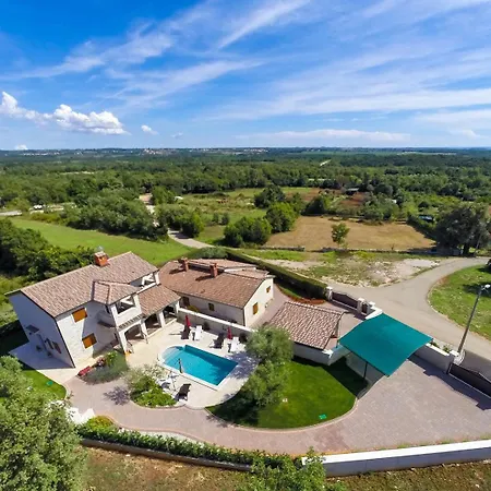 Villa Lory *